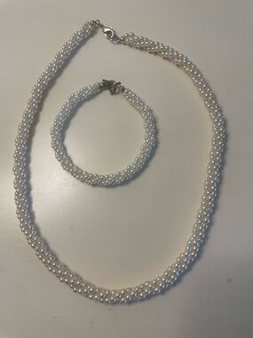 Faux White Pearl Twisted Necklace and Bracelet Set   Vintage EUC